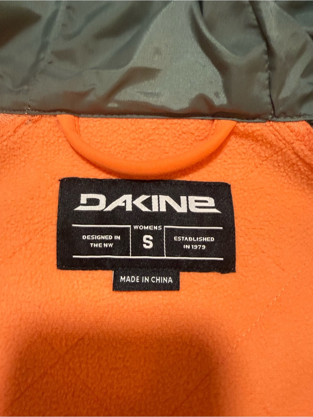 Dakine Orange and Light Blue Ski Pullover Jacket - Picture 5 of 6
